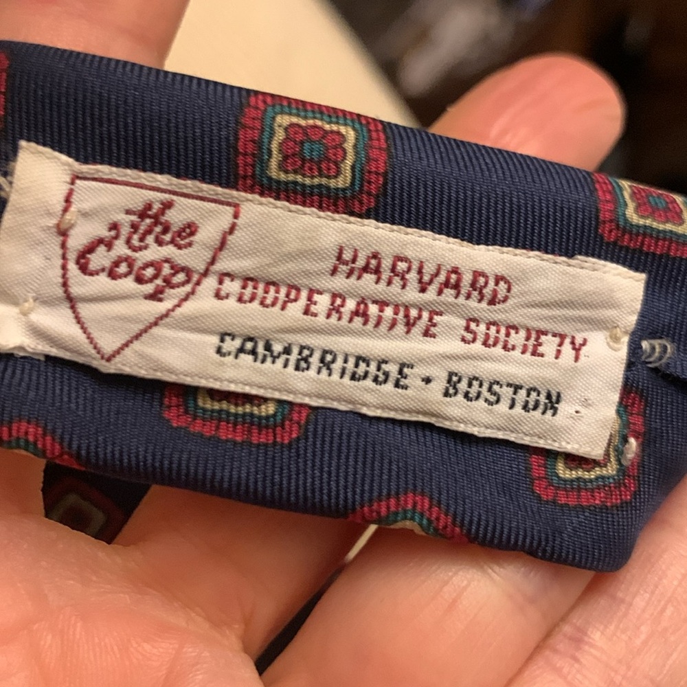 HARVARD COOP CAMBRIDGE BOSTON RIVETZ OF BOSTON SILK FOULARD VINTAGE NECKTIE - Picture 6 of 13